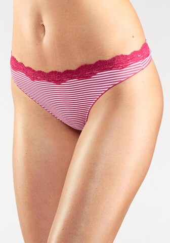 String LASCANA en rouge : devant