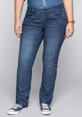 SHEEGO Bootcut Jeans 'Lana' in Blau: predná strana