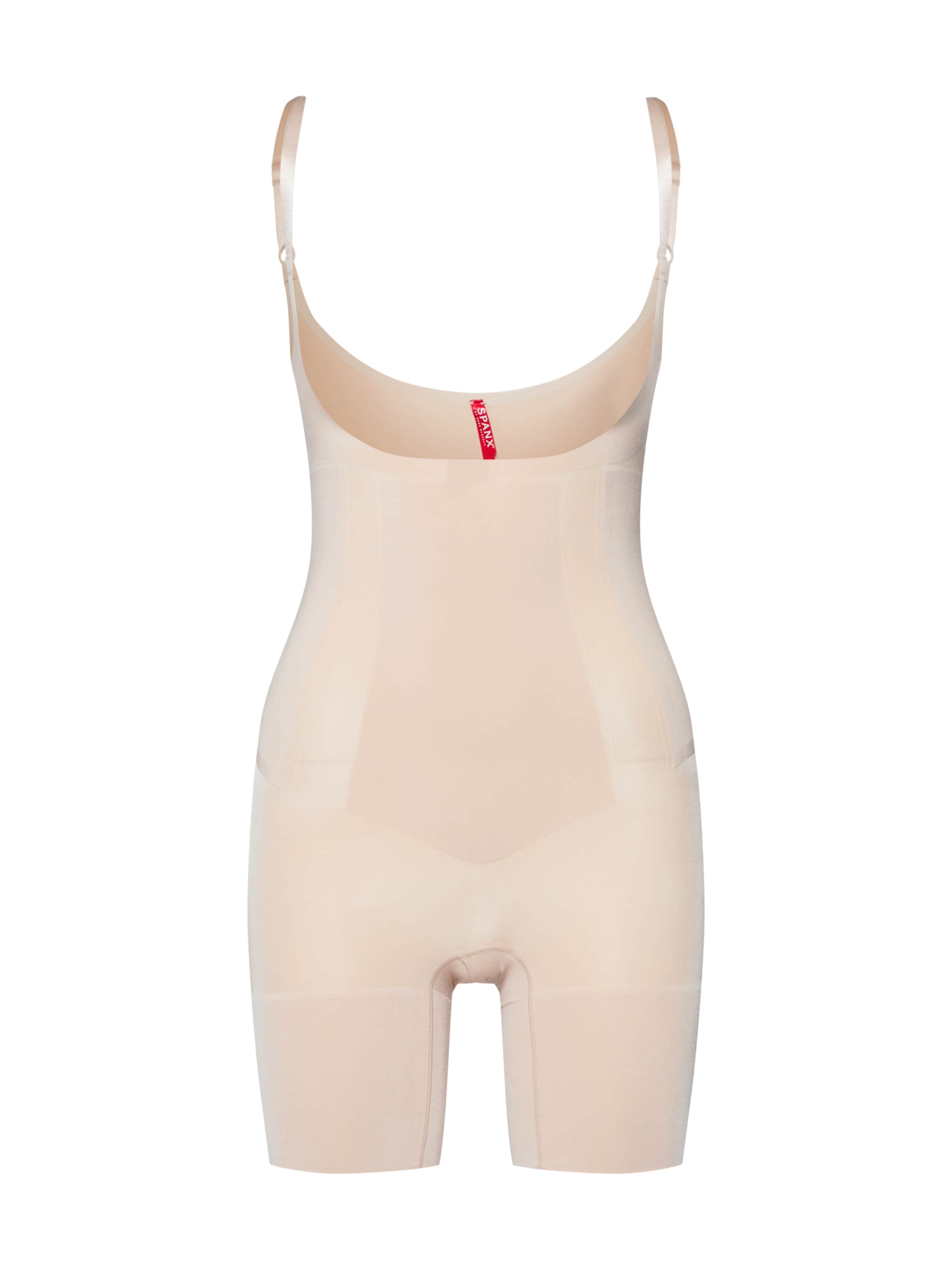 Body modelator de la SPANX pe bej: față