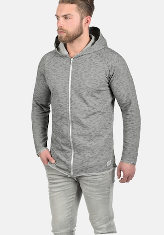 Redefined Rebel Kapuzensweatjacke 'Malik' in Grau: predná strana