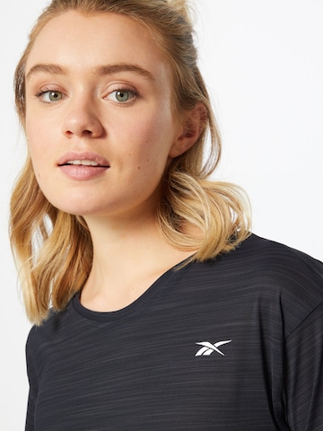 Reebok Shirt in Schwarz