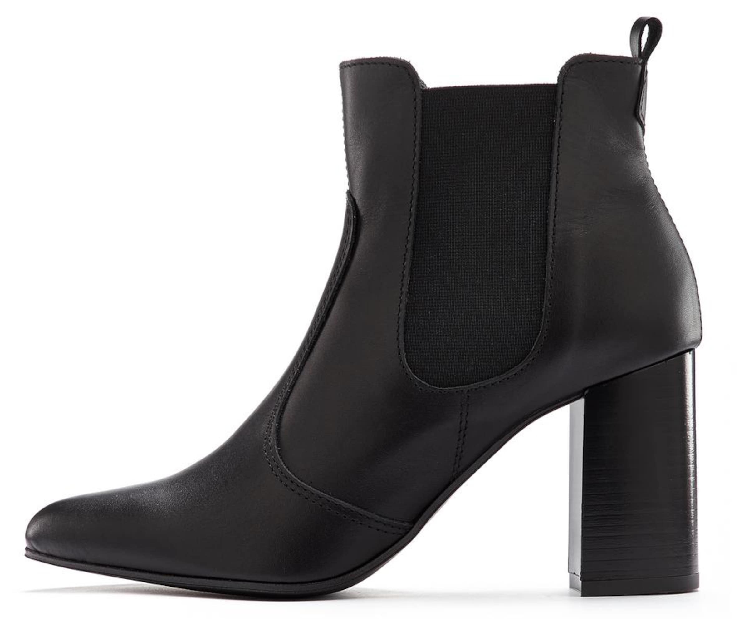 LASCANA Chelsea boots in Black: front
