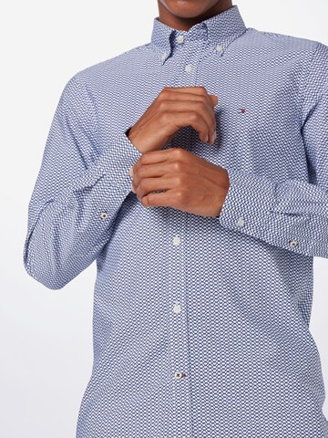 TOMMY HILFIGER Slim Fit Hemd in Blau