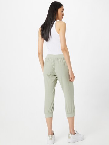 Effilé Pantalon 'Naya' Kaffe en vert