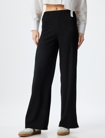 Koton Wide leg Pants in Black: front