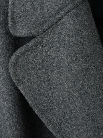 MANGO Mantel 'Batin' in Grau