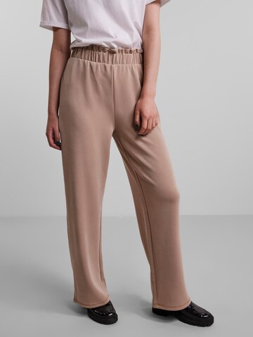 PIECES Wide leg Pants 'RISE' in Brown: front