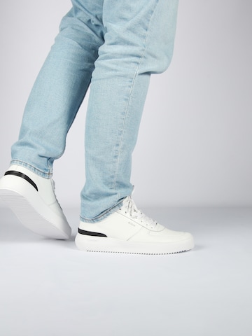 Baskets basses 'Radley BG165' BLACKSTONE en blanc