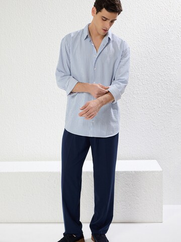 Fit confort Chemise Trendyol en bleu