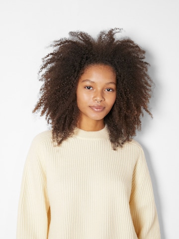 Bershka Sweater in Beige