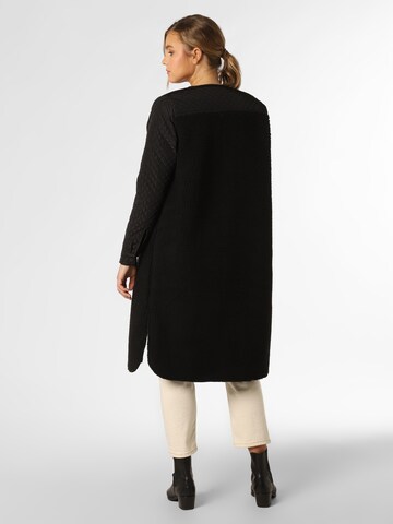 Aygill's Winter Coat in Black