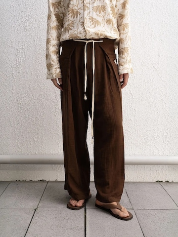 Giesto Loosefit Broek in Bruin