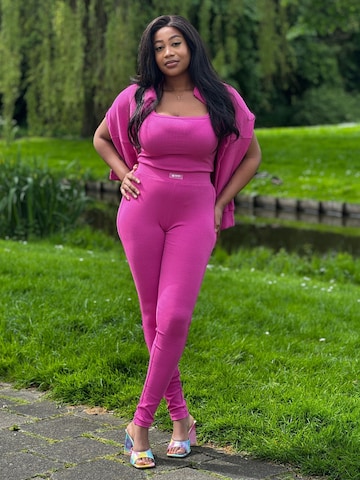 Mowi Fit Tracksuit in Pink