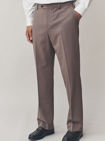 Next Regular Hose in Braun: Vorderseite