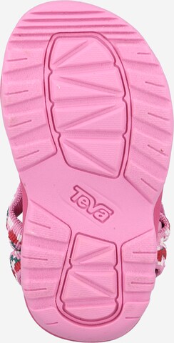 TEVA - Sandália em rosa