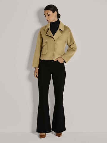 MADELEINE Tussenjas in Beige