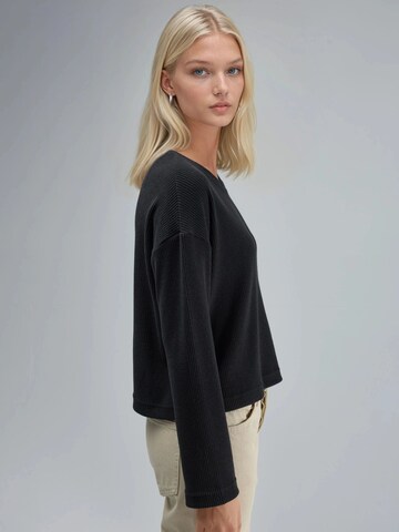 Busem Sweater in Black