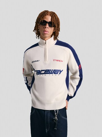 Bershka Pullover in Weiß: Vorderseite