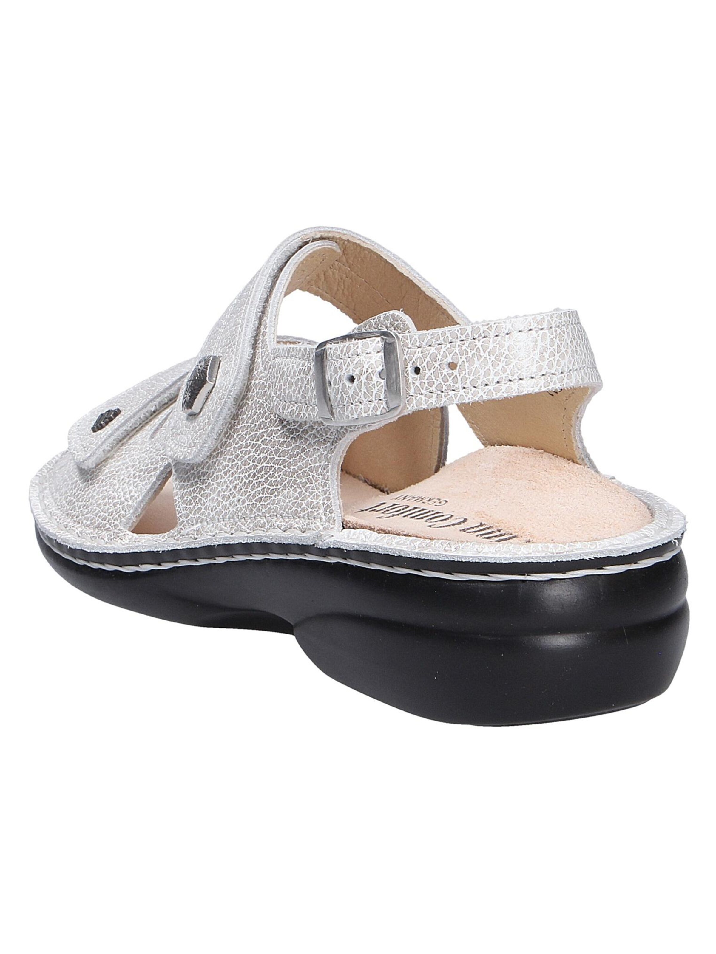 Finn Comfort Sandal in Beige