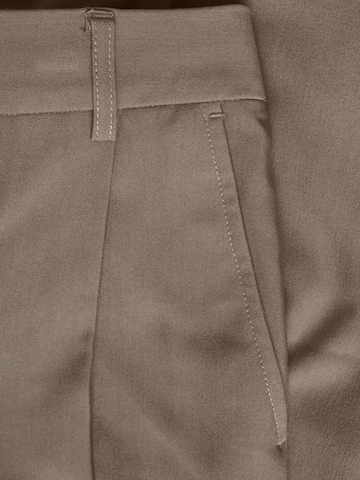 Regular Pantalon à plis JJXX en marron