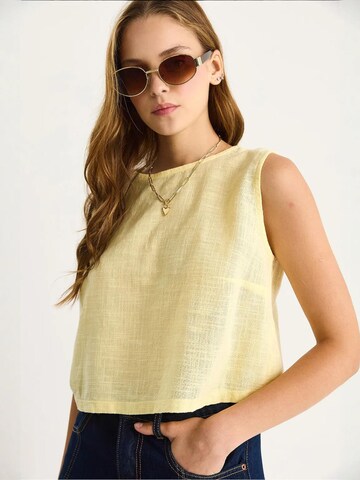 Top di Bianco Lucci in giallo