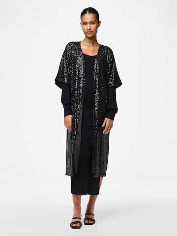 PIECES Kimono 'PCDelphia' in Schwarz: Vorderseite