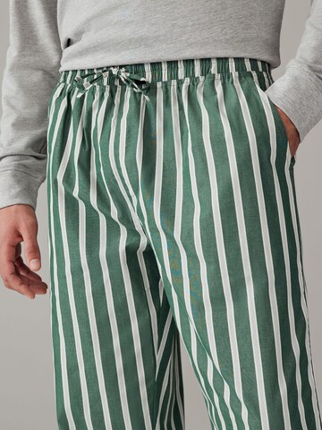 Next Pitkä pyjama värissä harmaa