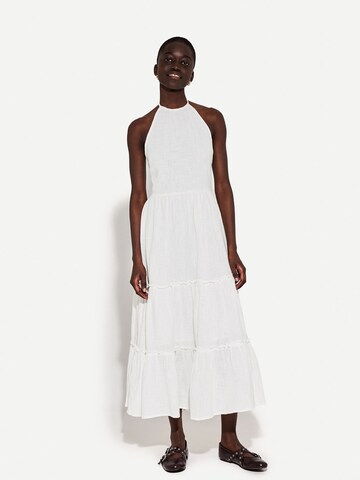 Robe d’été Bershka en blanc