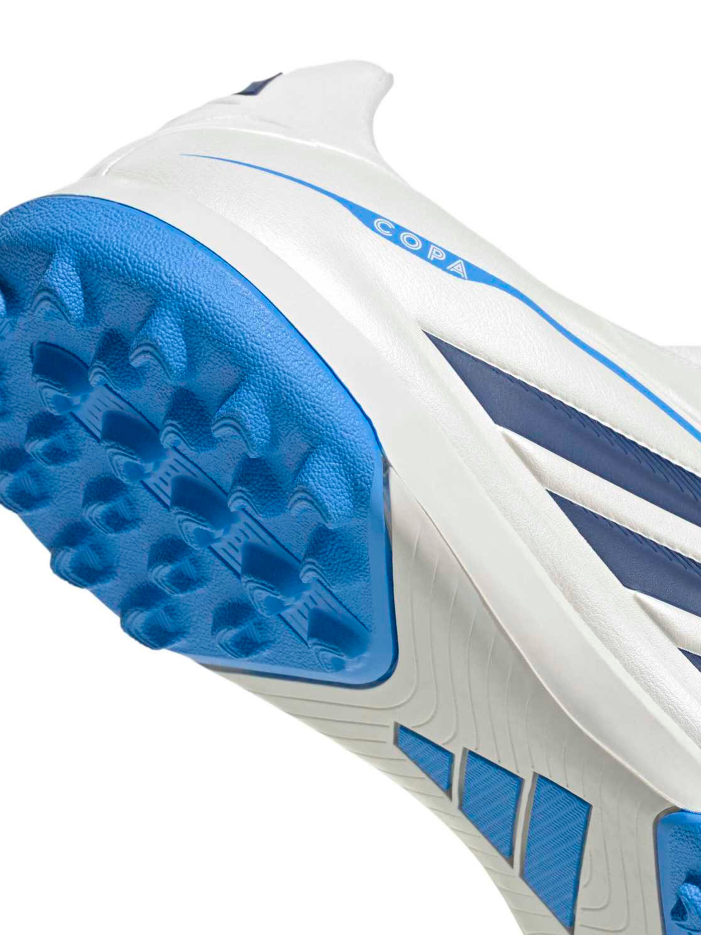 ADIDAS PERFORMANCE Jalgpallijalats 'COPA PURE IV CLUB', värv valge
