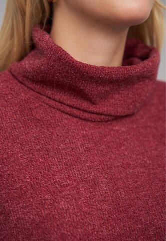 Cloud5ive Pullover in Rot