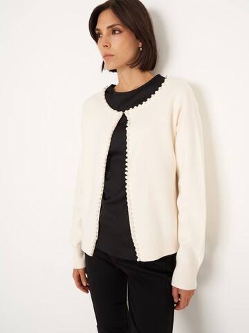 Giacchetta 'COY' di Camomilla Italia in bianco: frontale