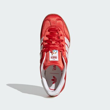 Baskets 'Disney Gazelle' ADIDAS ORIGINALS en rouge