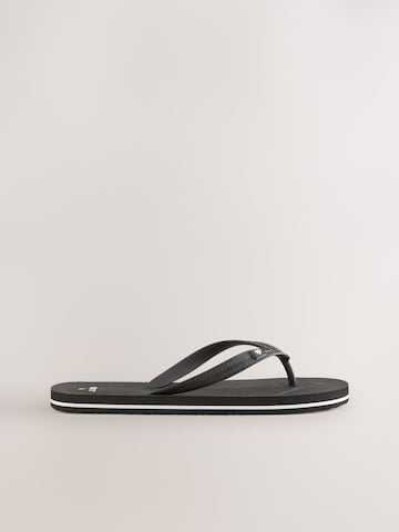 Flip-flops de la Next pe negru