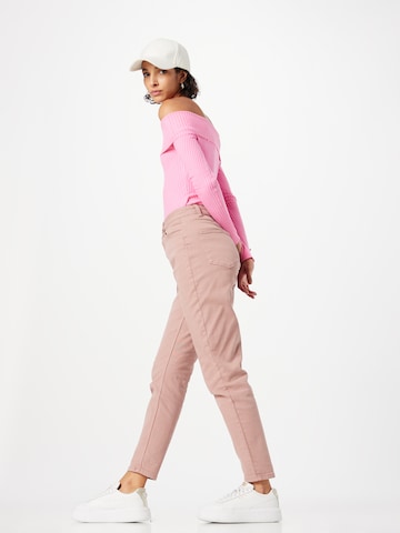 PIECES Tapered Jeans 'KESIA' in Pink