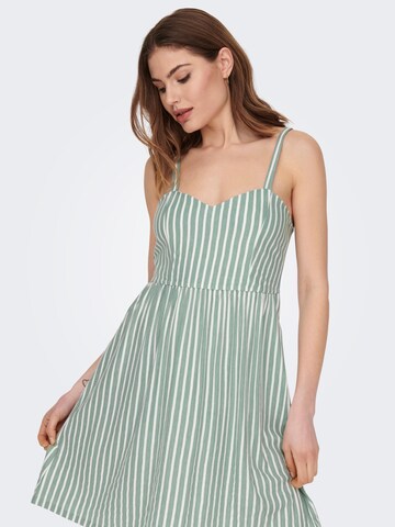 Robe d’été 'SHARON' ONLY en vert