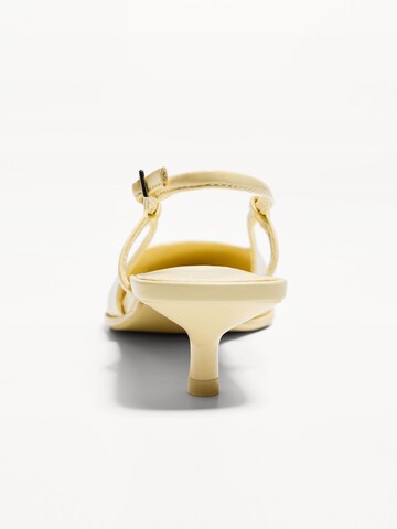 Bershka Pumps in Yellow