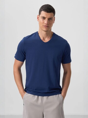 Tommy Life Shirt in Blue: front