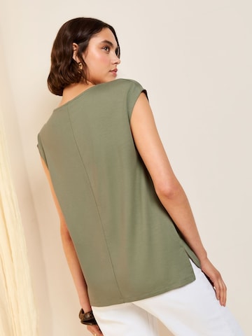 Friends Like These Shirt in Green