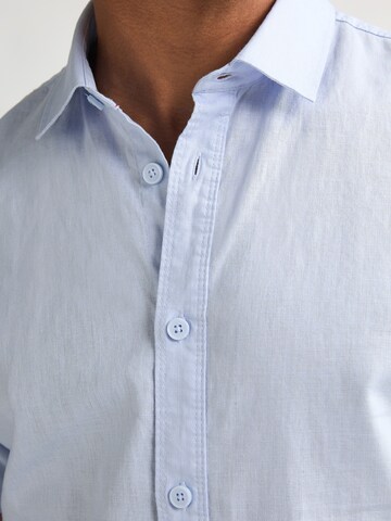 Petrol Industries Средняя посадка Рубашка в Синий