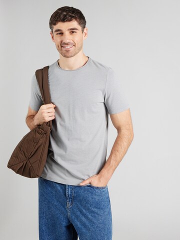 QS Tričko – šedá: přední strana