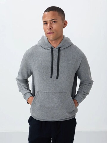 Tommy Life Sweatshirt in Grijs: voorkant