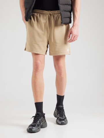 Loosefit Pantaloni 'CLUB' di Nike Sportswear in beige: frontale