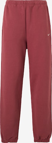 Pantaloni 'Studio Fleece' di Nike Sportswear in rosso: frontale
