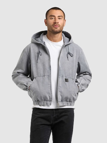 khujo Übergangsjacke 'Darrel' in Grau: Vorderseite