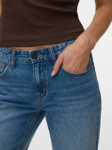 VERO MODA Flared Jeans 'VMAsta' i blå