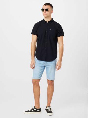 HOLLISTER Skinny Shorts in Blau