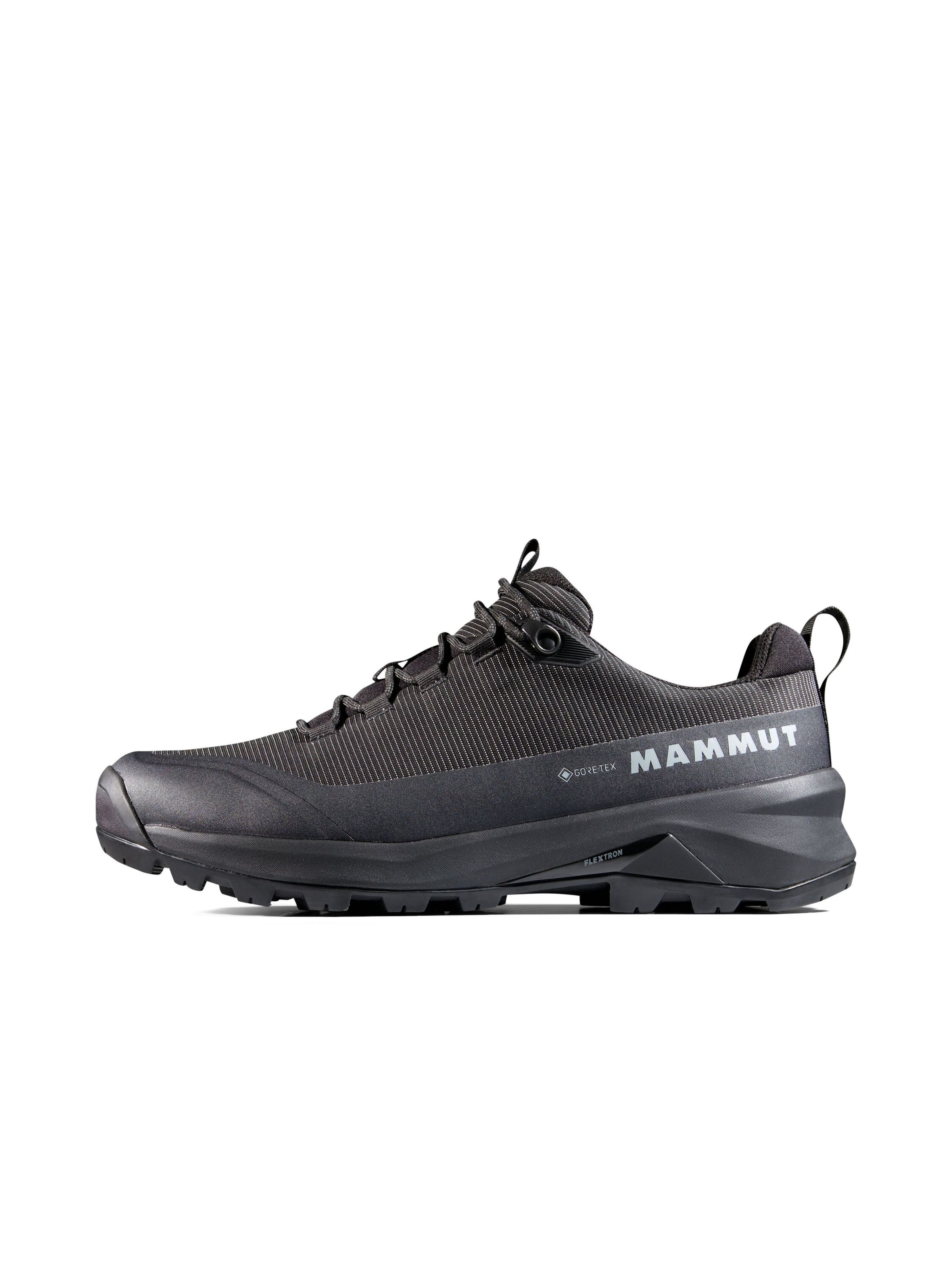 MAMMUT Flats 'Ducan III' in Black: front