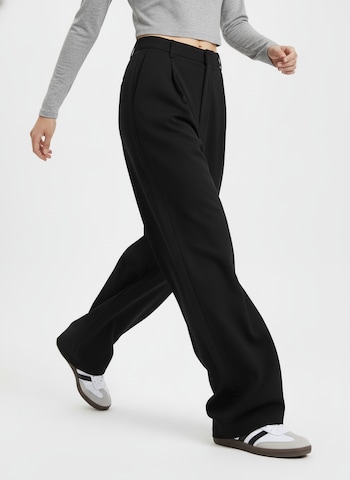studioselect Wide leg Pleat-Front Pants 'Miriam' in Black