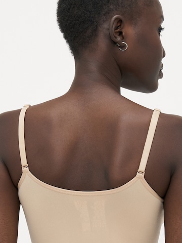 PIECES - Body moldeador 'PCRELLA' en marrón