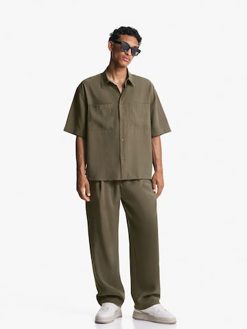 Bershka Comfort fit Button Up Shirt in Green